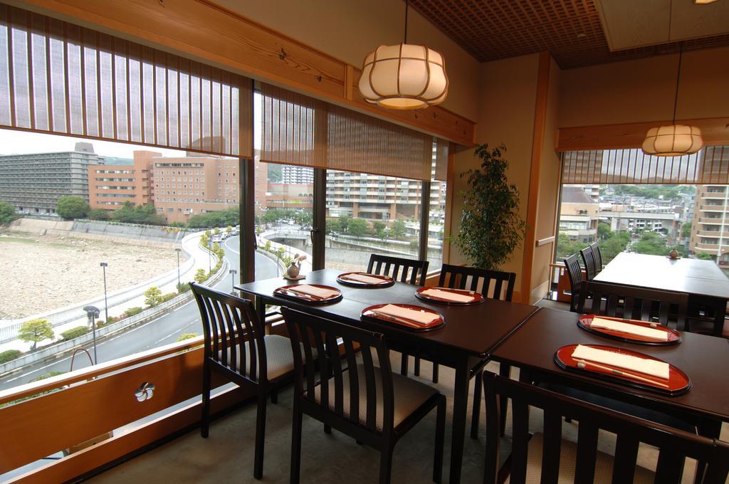 Hotel Wakamizu Takarazuka Extérieur photo