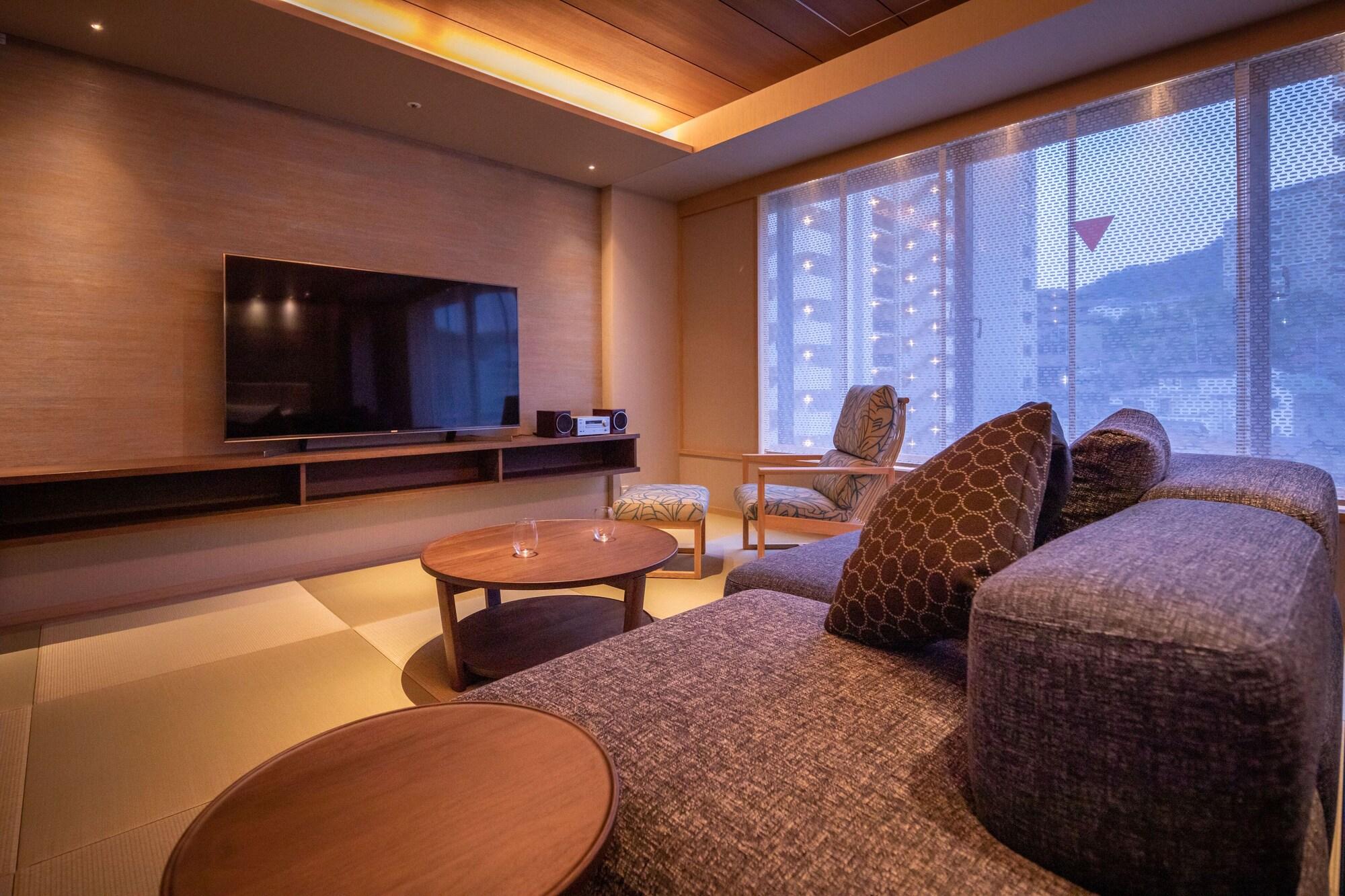 Hotel Wakamizu Takarazuka Extérieur photo