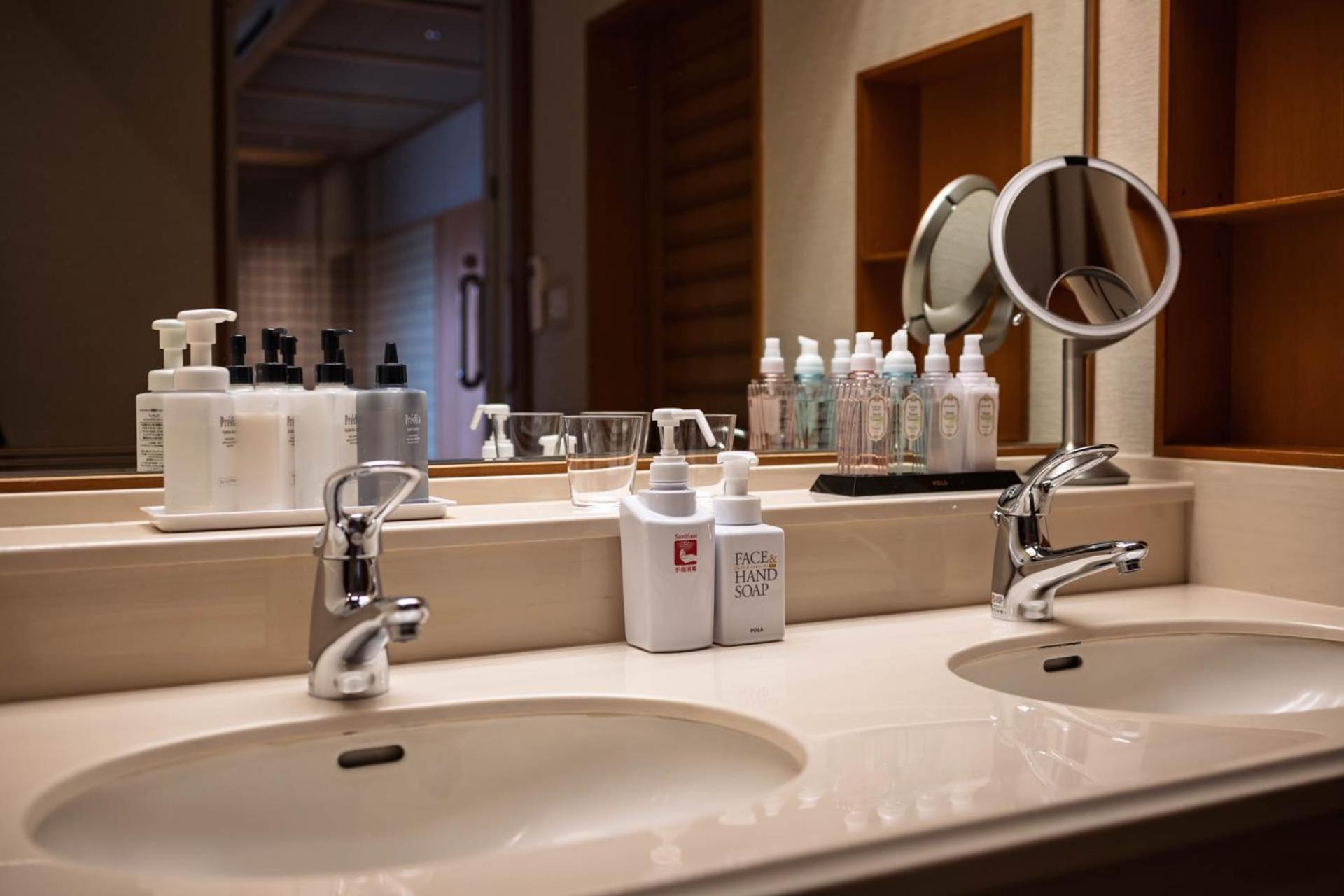 Hotel Wakamizu Takarazuka Extérieur photo